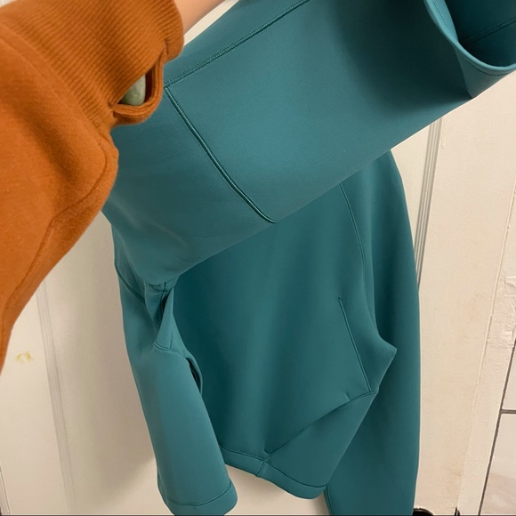 LULULEMON ⚡️ AIRWRAP HOODIE IN TEAL LAGOON 💦💦💦 - Picture 8 of 11